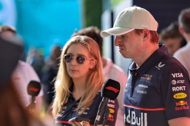  Max Verstappen (NED) - Kahin Red Bull Racing - Red Bull RB21 - Honda RBP