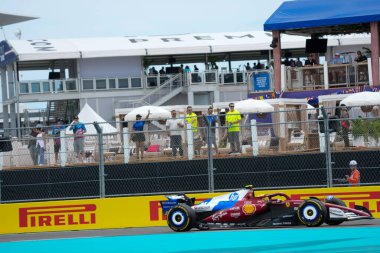  Lewis Hamilton (GBR) - Scuderia Ferrari - Ferrari SF-25