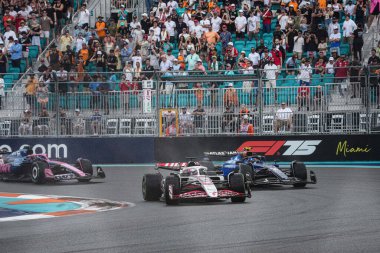  Esteban Ocon (FRA) - Haas F1 Takımı - Haas VF-25 - Ferrar