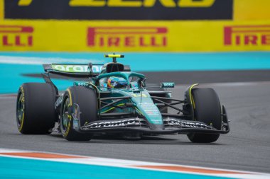  Fernando Alonso (ESP) - Aston Martin Aramco F1 Ekibi - Aston Martin AMR25