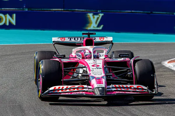  Liam Lawson (NZL) - Visa Cash App RB F1 Ekibi - RB VCARB02 - Honda RBP