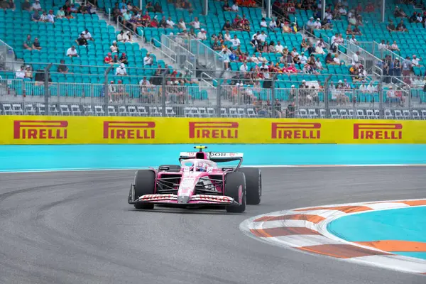  Liam Lawson (NZL) - Visa Cash App RB F1 Ekibi - RB VCARB02 - Honda RBP