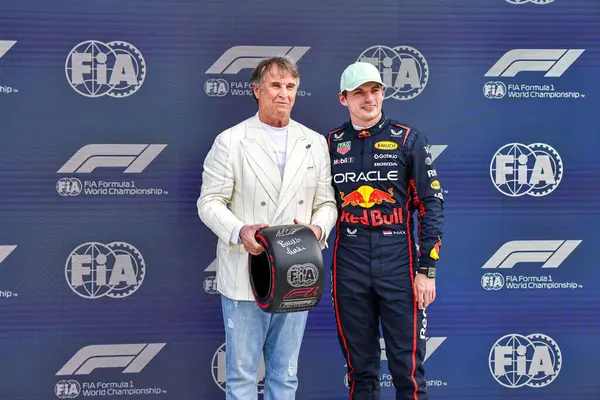 Brunello Cucinelli (ITA) ve Max Verstappen (NED) - Kahin Red Bull Racing - Red Bull RB21 - Honda RBPT Polesitte