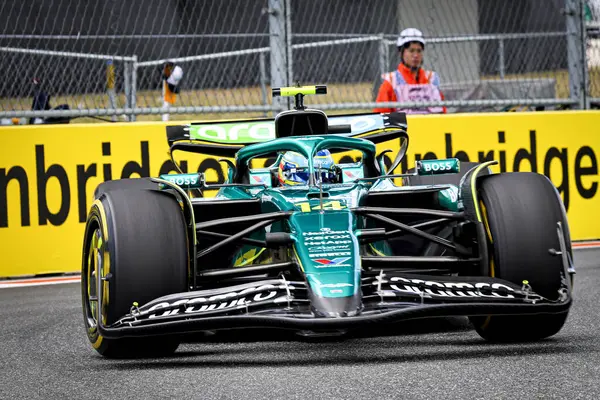  Fernando Alonso (ESP) - Aston Martin Aramco F1 Ekibi - Aston Martin AMR25