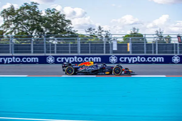  Max Verstappen (NED) - Kahin Red Bull Racing - Red Bull RB21 - Honda RBP