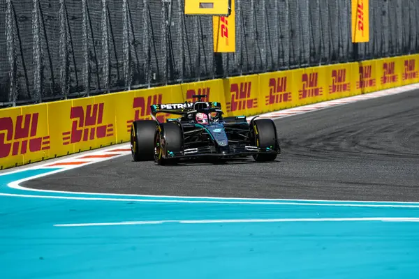  George Russell (GBR) - Mercedes-AMG PETRONAS F1 Ekibi - Mercedes W16 - Mercedes E Performansı