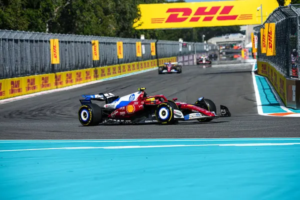  Lewis Hamilton (GBR) - Scuderia Ferrari - Ferrari SF-25