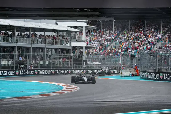  Andrea Kimi Antonelli (ITA) - Mercedes-AMG PETRONAS F1 Ekibi - Mercedes W16 - Mercedes E Performansı