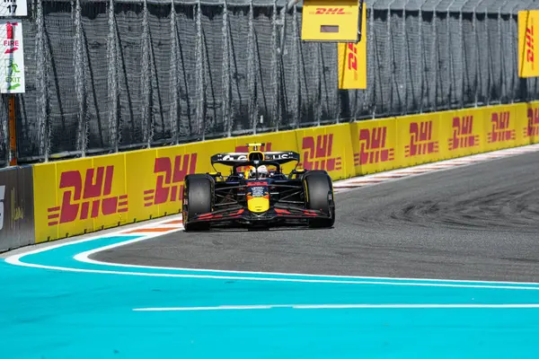  Yuki Tsunoda (JPN) - Kahin Red Bull Racing - Red Bull RB21 - Honda RBP