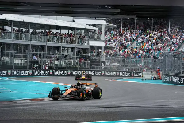  Lando Norris (GBR) - McLaren Formula 1 Takımı - McLaren MCL39