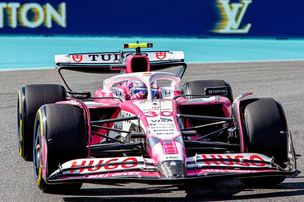  Liam Lawson (NZL) - Visa Cash App RB F1 Ekibi - RB VCARB02 - Honda RBP