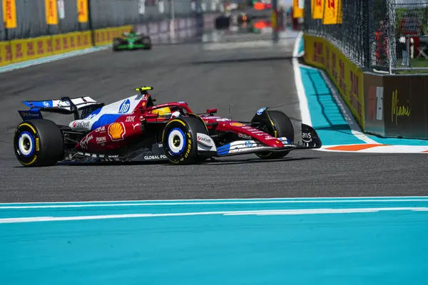 Lewis Hamilton (GBR) - Scuderia Ferrari - Ferrari SF-25