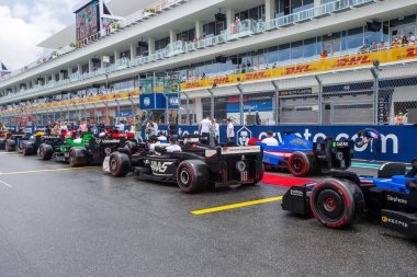 1: 1 lego model arabalı sürücü geçidi