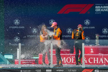 Yarışın kürsüsü