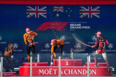 Yarışın kürsüsü