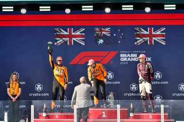 Yarışın kürsüsü