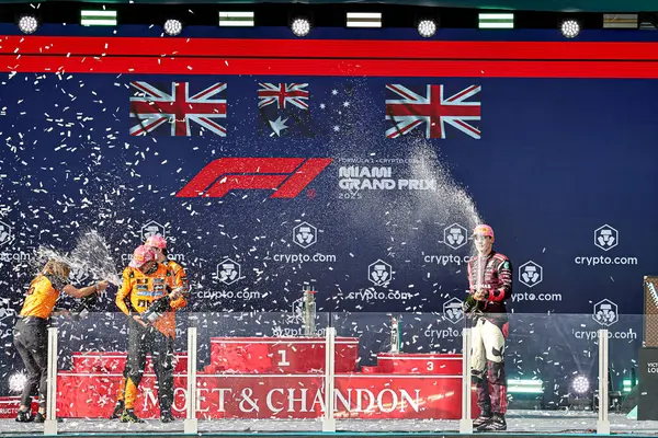 Yarışın kürsüsü