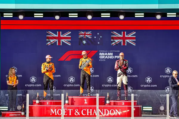 Yarışın kürsüsü