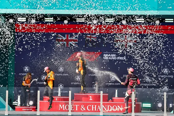 Yarışın kürsüsü