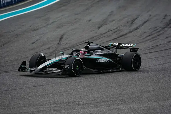  George Russell (GBR) - Mercedes-AMG PETRONAS F1 Ekibi - Mercedes W16 - Mercedes E Performansı