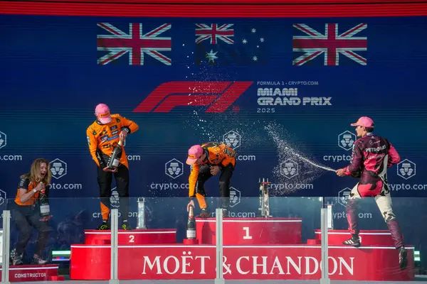 Yarışın kürsüsü