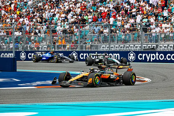  Lando Norris (GBR) - McLaren Formula 1 Takımı - McLaren MCL39