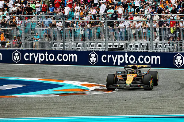  Oscar Piastri (AUS) - McLaren Formula 1 Takımı - McLaren MCL39