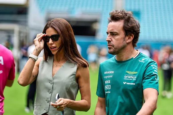  Fernando Alonso (ESP) - Aston Martin Aramco F1 Ekibi - Aston Martin AMR25