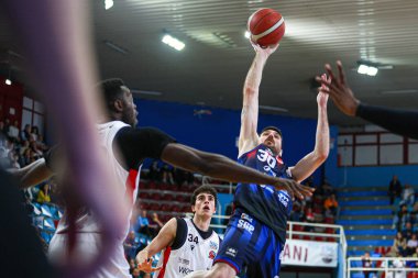 Monaldi Diego - Gerçek Sebastiani Riet