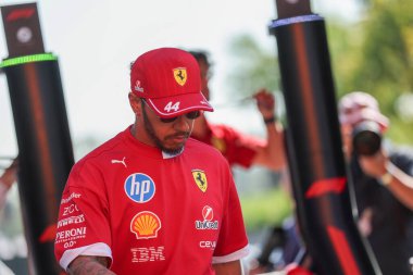  Lewis Hamilton (GBR) - Scuderia Ferrari - Ferrari SF-25 - Ferrari Formula 1 AWS Gran Premio del Made in Italy e dell 'Emilia Romagna 2025 - Autodromo Enzo e Dino Ferrari, Imola (BO) İtalya 15-18 Mayıs 2025 tarihleri arasında, 