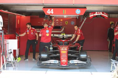 Ferrari 'nin Formula 1' deki garajı Gran Premio del Made in Italy e dell 'Emilia Romagna 2025 - Autodromo Enzo e Dino Ferrari, Imola (BO) İtalya 15-18 Mayıs 2025 tarihleri arasında, 
