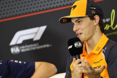  Oscar Piastri (AUS) - McLaren Formula 1 Takımı - McLaren MCL39 - AWS Gran Premio del Made in Italy e dell 'Emilia Romagna 2025 - Autodromo Enzo e Dino Ferrari, Imola (BO) Italy 15-18 Mayıs tarihleri arasında İtalya