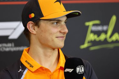  Oscar Piastri (AUS) - McLaren Formula 1 Takımı - McLaren MCL39 - AWS Gran Premio del Made in Italy e dell 'Emilia Romagna 2025 - Autodromo Enzo e Dino Ferrari, Imola (BO) Italy 15-18 Mayıs tarihleri arasında İtalya