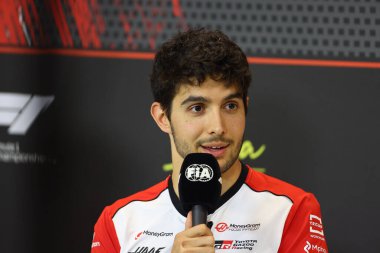  Esteban Ocon (FRA) - Haas F1 Takımı - Haas VF-25 - Ferrari Formula 1 AWS Gran Premio del Made in Italy e dell 'Emilia Romagna 2025 - Autodromo Enzo e Dino Ferrari, Imola (BO) İtalya - 15 Mayıs 2025, 
