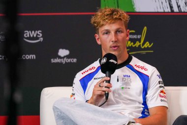  Liam Lawson (NZL) - Visa Cash App RB F1 Team - RB VCARB02 - Honda RBPT Formula 1 AWS Gran Premio del Made in Italy e dell 'Emilia Romagna 2025 - Autodromo Enzo e Dino Ferrari, Imola (BO) İtalya 15-18 Mayıs tarihleri arasında yapılan basın toplantısında 
