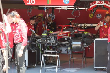 Ferrari 'nin Formula 1' deki garajı Gran Premio del Made in Italy e dell 'Emilia Romagna 2025 - Autodromo Enzo e Dino Ferrari, Imola (BO) İtalya 15-18 Mayıs 2025 tarihleri arasında, 