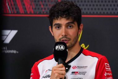  Esteban Ocon (FRA) - Haas F1 Takımı - Haas VF-25 - Ferrari Formula 1 AWS Gran Premio del Made in Italy e dell 'Emilia Romagna 2025 - Autodromo Enzo e Dino Ferrari, Imola (BO) İtalya - 15 Mayıs 2025, 