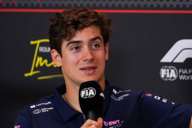  Franco Colapinto (ARG) - İtalya 'da üretilen Formula 1' deki AWS Gran Premio del Made sırasında sürücüler konferansında Alpine F1 - Autodromo Enzo e Dino Ferrari, Imola (BO) İtalya 15-18 Mayıs 2025 tarihleri arasında, 