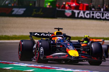  Max Verstappen (NED) - Oracle Red Bull Racing - Red Bull RB21 - AWS Gran Premio del Made in Italy e dell 'Emilia Romagna 2025 - Autodromo Enzo e Dino Ferrari, Imola (BO) Italy 15-18 Mayıs 2025 tarihleri arasında, 