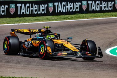  Lando Norris (GBR) - McLaren Formula 1 Takımı - McLaren MCL39 - AWS Gran Premio del Made in Italy e dell 'Emilia Romagna 2025 - Autodromo Enzo e Dino Ferrari, Imola (BO) İtalya - 15 Mayıs 2025, 