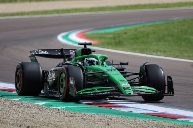  Nico Hulkenberg (GER) - Stake F1 Team Sauber - Sauber C45 - Ferrariduring Formula 1 AWS Gran Premio del Made in Italy e dell 'Emilia Romagna 2025 - Autodromo Enzo e Dino Ferrari, Imola (BO) İtalya - 15 Mayıs 2025, 