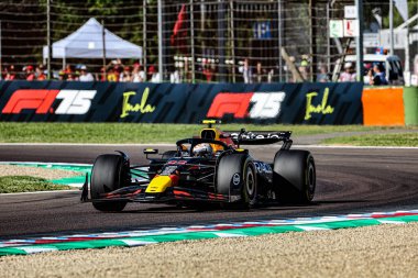  Yuki Tsunoda (JPN) - Kahin Red Bull Racing - Red Bull RB21 - Honda RBP