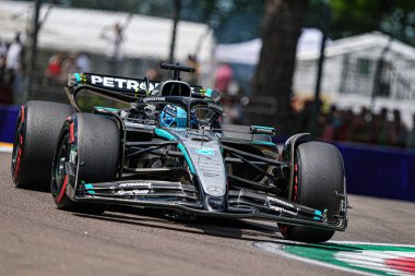  George Russell (GBR) - Mercedes-AMG PETRONAS F1 Takımı - Mercedes W16 - AWS Gran Premio del Made in Italy e dell 'Emilia Romagna 2025 - Autodromo Enzo e Dino Ferrari, Imola (BO) Italy 15-18 Mayıs 2025 tarihleri arasında,