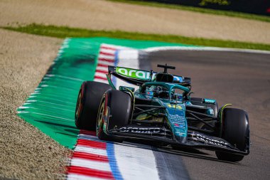  Lance Stroll (CAN) - Aston Martin Aramco F1 Takımı - Aston Martin AMR25 - AWS Gran Premio del Made in Italy e dell 'Emilia Romagna 2025 - Autodromo Enzo e Dino Ferrari, Imola (BO) İtalya, 