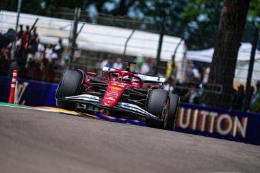  Charles Leclerc (MON) - Scuderia Ferrari - Ferrari SF-25 - Ferrari Formula 1 AWS Gran Premio del Made in Italy e dell 'Emilia Romagna 2025 - Autodromo Enzo e Dino Ferrari, Imola (BO) İtalya 15-18 Mayıs 2025 tarihleri arasında, 