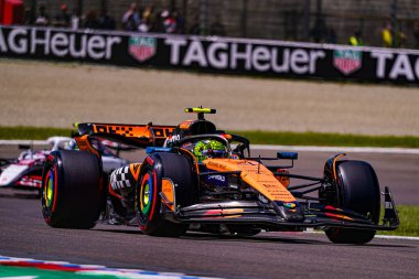  Lando Norris (GBR) - McLaren Formula 1 Takımı - McLaren MCL39 - AWS Gran Premio del Made in Italy e dell 'Emilia Romagna 2025 - Autodromo Enzo e Dino Ferrari, Imola (BO) İtalya - 15 Mayıs 2025, 