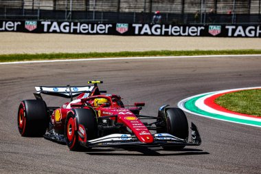  Lewis Hamilton (GBR) - Scuderia Ferrari - Ferrari SF-25 - Ferrari Formula 1 AWS Gran Premio del Made in Italy e dell 'Emilia Romagna 2025 - Autodromo Enzo e Dino Ferrari, Imola (BO) İtalya 15-18 Mayıs 2025 tarihleri arasında, 
