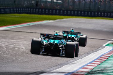 Lance Stroll (CAN) - ve Fernando Alonso (ESP) - Aston Martin Aramco F1 Takımı - Aston Martin AMR25 - Mercedes Formula 1 AWS Gran Premio del Made in Italy e dell 'Emilia Romagna 2025 - Autodromo Enzo e Dino Ferrari, Imola (BO) İtalya 