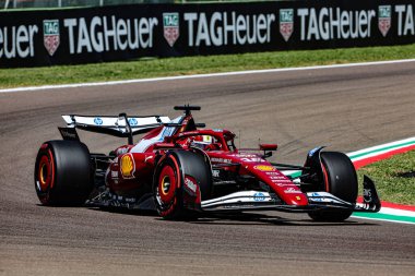  Lewis Hamilton (GBR) - Scuderia Ferrari - Ferrari SF-25 - Ferrari Formula 1 AWS Gran Premio del Made in Italy e dell 'Emilia Romagna 2025 - Autodromo Enzo e Dino Ferrari, Imola (BO) İtalya 15-18 Mayıs 2025 tarihleri arasında, 