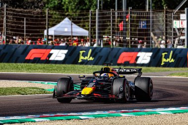  Max Verstappen (NED) - Oracle Red Bull Racing - Red Bull RB21 - AWS Gran Premio del Made in Italy e dell 'Emilia Romagna 2025 - Autodromo Enzo e Dino Ferrari, Imola (BO) Italy 15-18 Mayıs 2025 tarihleri arasında, 